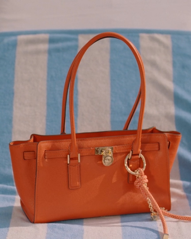 Hamilton Moderne Large Signature Logo Tote Bag in BRN/ACORN